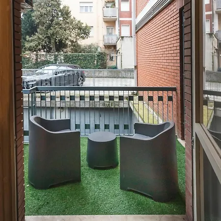 Lägenhet 2 Bedrooms Centre Bergamo