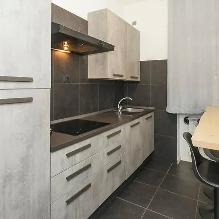 2 Bedrooms Centre 公寓