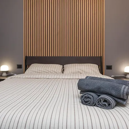 2 Bedrooms Centre Lägenhet Bergamo