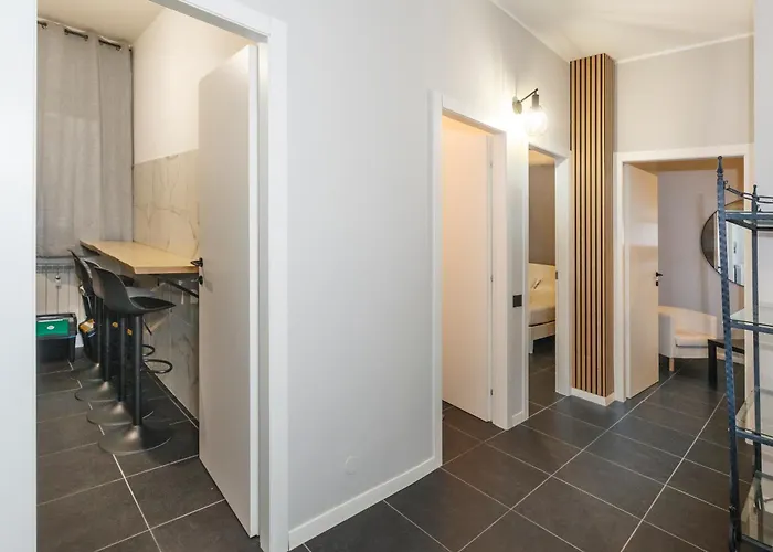 2 Bedrooms Centre * Bergamo