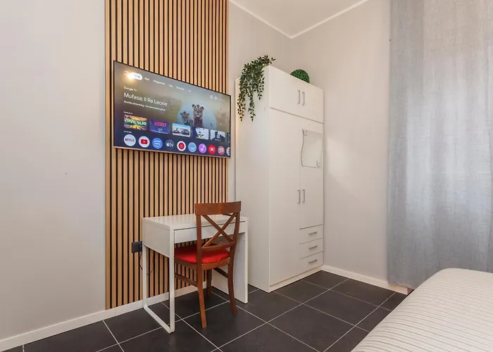 2 Bedrooms Centre Апартаменти *