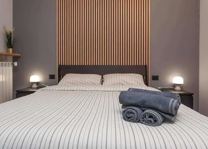 2 Bedrooms Centre דירה ברגמו