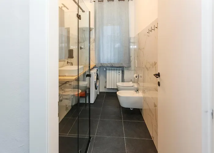 2 Bedrooms Centre * Bergamo